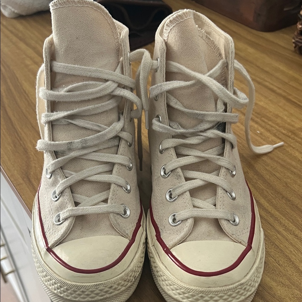 Chuck Taylor all star canvas, Converse Cream High-Tops with Red Trim